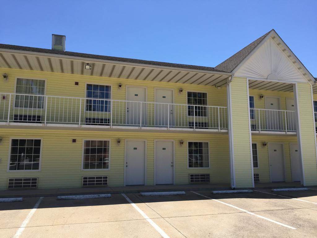Spinning Wheel Inn Branson Exterior foto